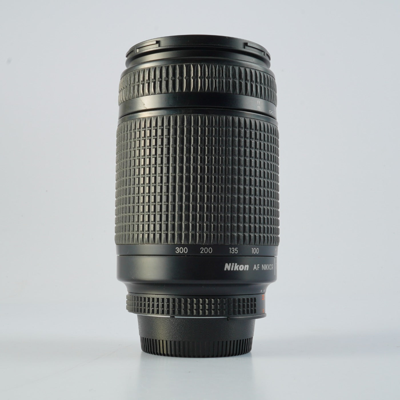 Nikon AF NIKKOR 70-300mm F/4-5.6 D ズームレンズ