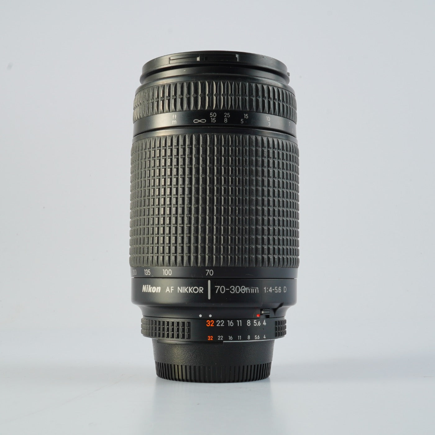 Nikon AF NIKKOR 70-300mm F/4-5.6 D ズームレンズ