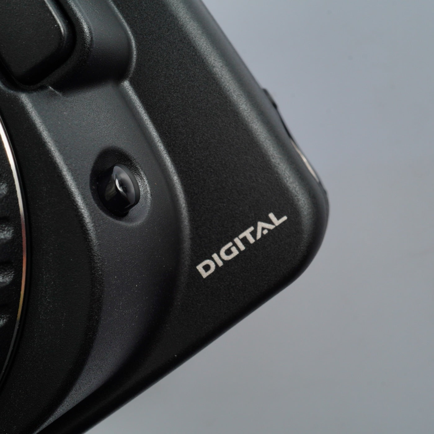 Canon EOS 20D + EF-S 18-55mm F/3.5-5.6Ⅱ USM + CF 2GB デジタル一眼レフカメラ