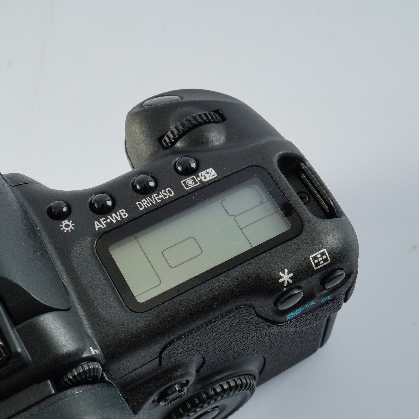 Canon EOS 20D + EF-S 18-55mm F/3.5-5.6Ⅱ USM + CF 2GB デジタル一眼レフカメラ