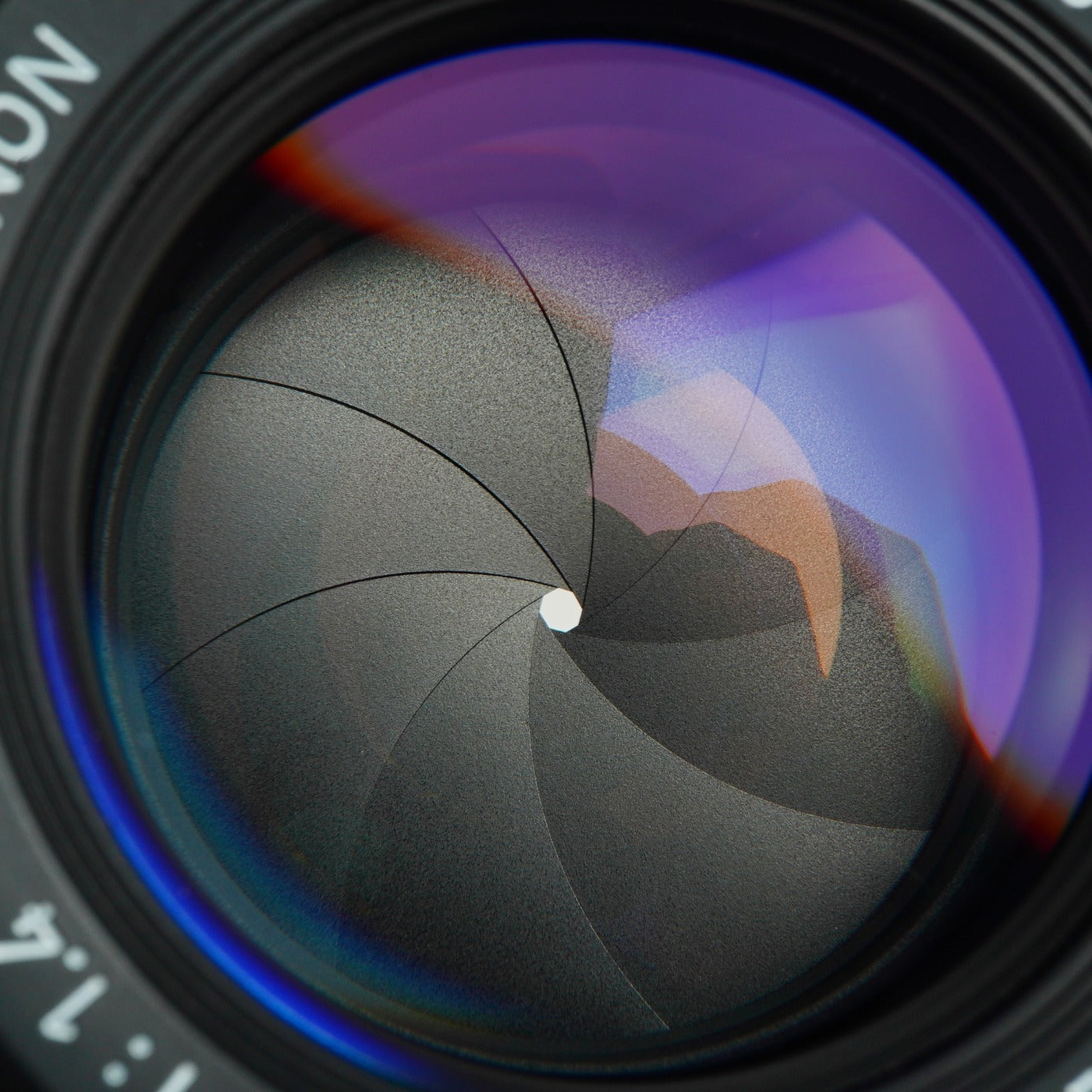 【CLA’d】 Canon AE-1 Program Black + New FD 50mm F/1.4 MF フィルム一眼レフカメラ