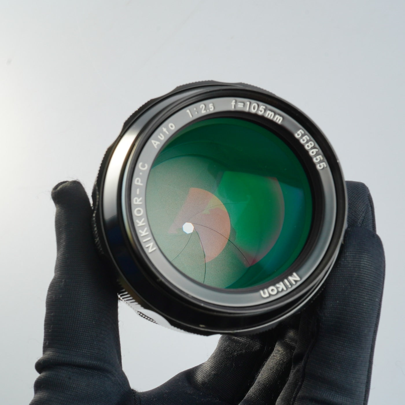 Nikon NIKKOR-P.C Auto 105mm F/2.5 Ai改 単焦点レンズ