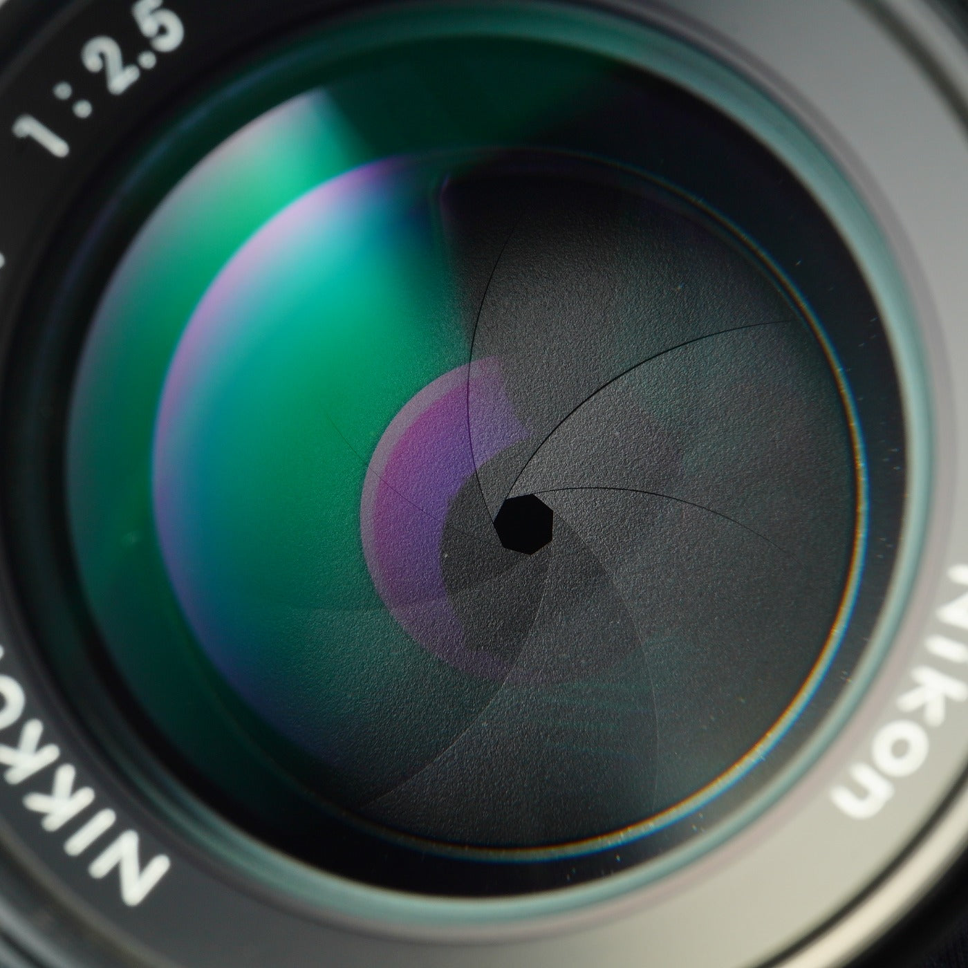 Nikon Ai-S NIKKOR 105mm F/2.5 単焦点レンズ