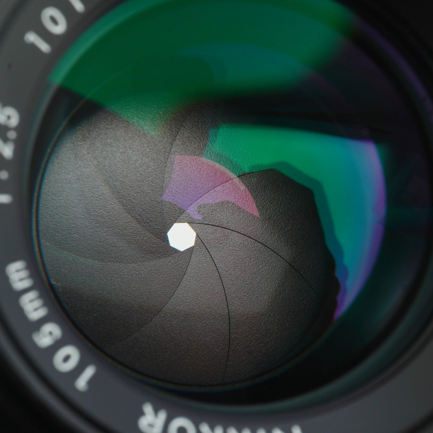 Nikon Ai-S NIKKOR 105mm F/2.5 単焦点レンズ