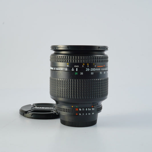 Nikon AF NIKKOR 28-200mm F/3.5-5.6 D ズームレンズ