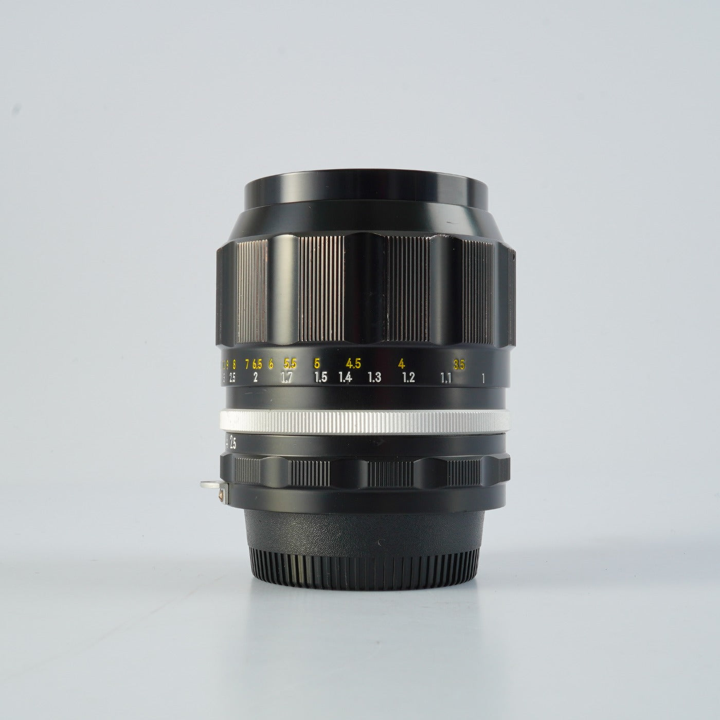 Nikon 非Ai NIKKOR-P Auto 105mm F/2.5 単焦点レンズ