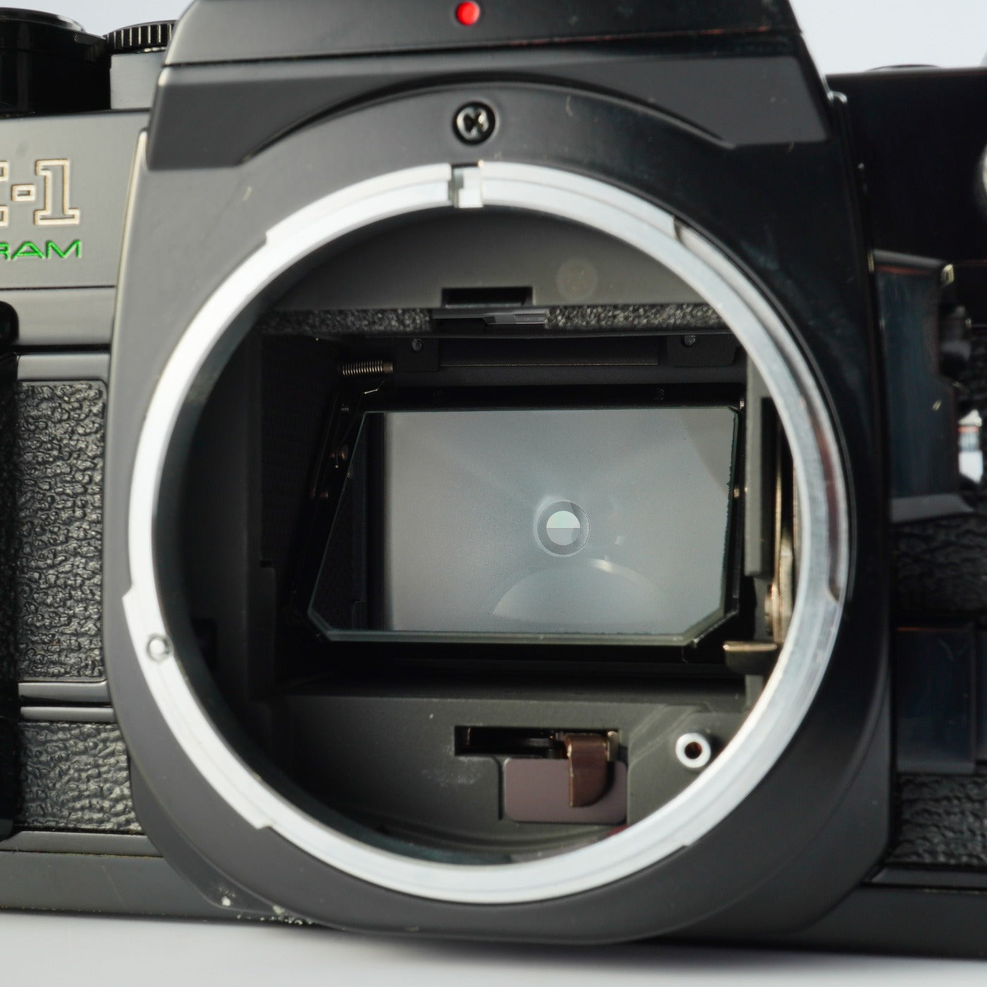 【CLA’d】 Canon AE-1 Program Black + NEW FD 50mm F/1.4 MF フィルム一眼レフカメラ