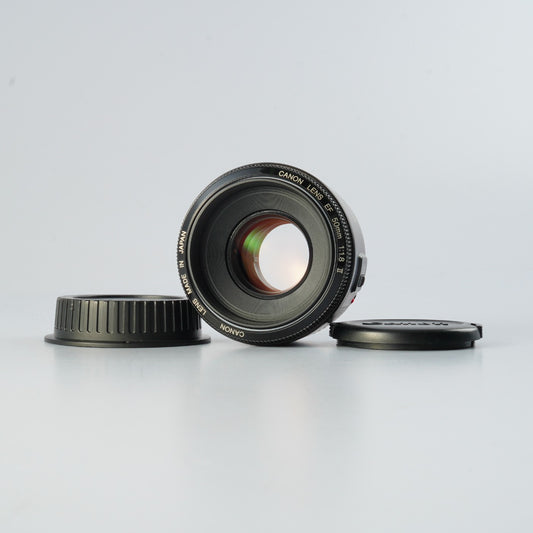 Canon EF 50mm F/1.8 II 単焦点レンズ