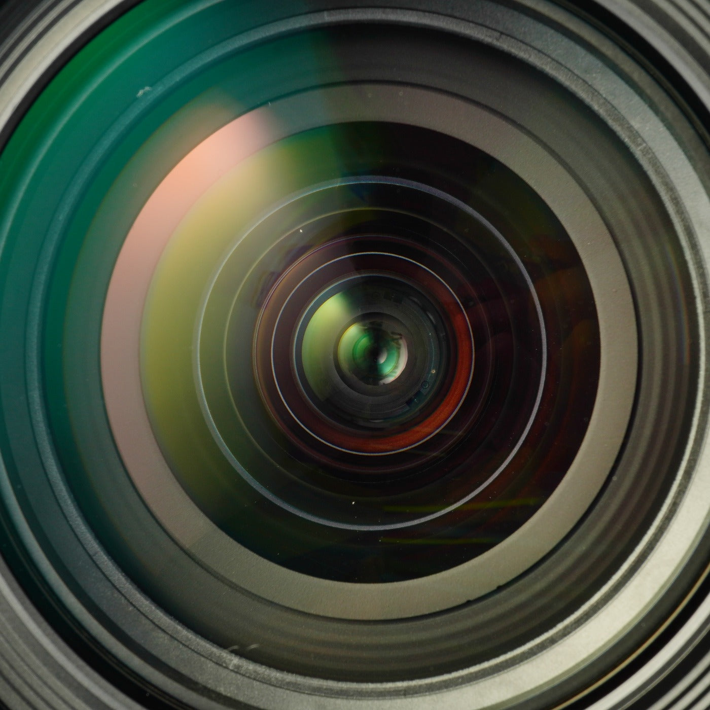 Canon EF 24-70mm F/4 L IS USM ズームレンズ