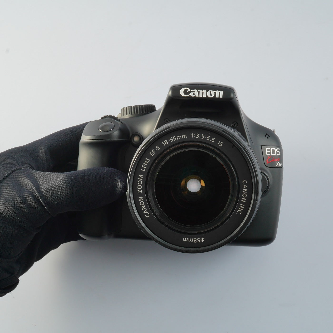 Canon EOS Kiss X50 ( Rebel T3 ) + EF-S 18-55mm F/3.5-5.6 デジタル一眼レフカメラ