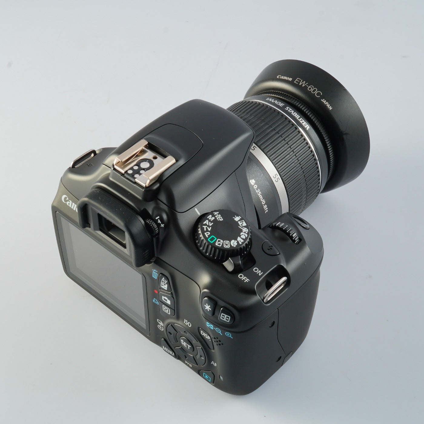 Canon EOS Kiss X50 ( Rebel T3 ) + EF-S 18-55mm F/3.5-5.6 デジタル一眼レフカメラ