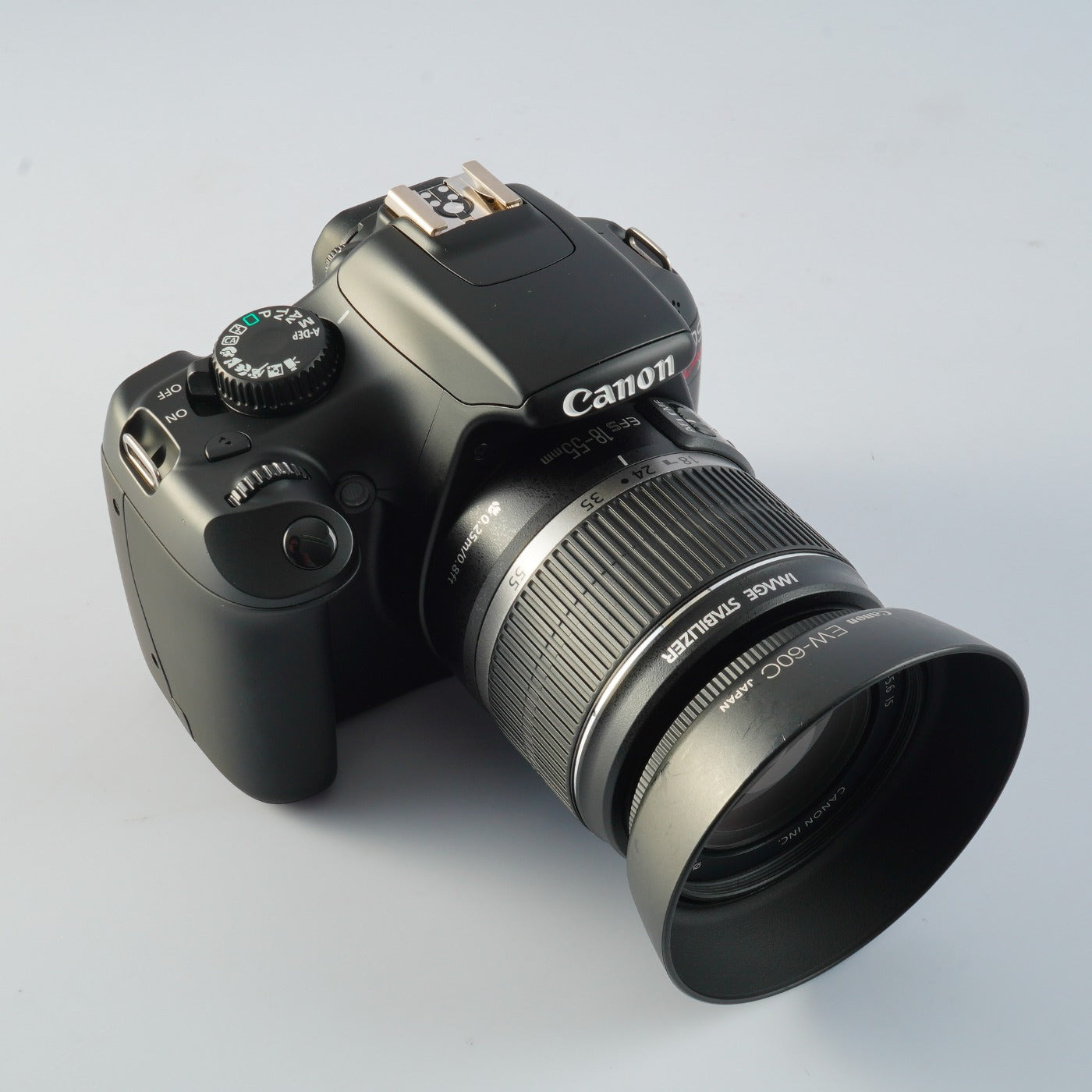 Canon EOS Kiss X50 ( Rebel T3 ) + EF-S 18-55mm F/3.5-5.6 デジタル一眼レフカメラ