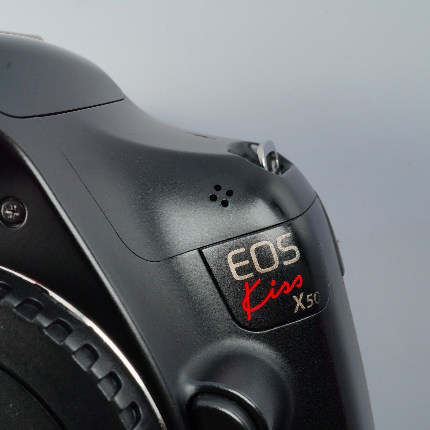 Canon EOS Kiss X50 ( Rebel T3 ) + EF-S 18-55mm F/3.5-5.6 IS + SD 4GB デジタル一眼レフカメラ