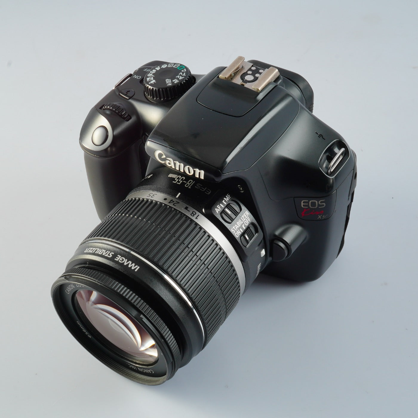 Canon EOS Kiss X50 ( Rebel T3 ) + EF-S 18-55mm F/3.5-5.6 IS + SD 4GB デジタル一眼レフカメラ