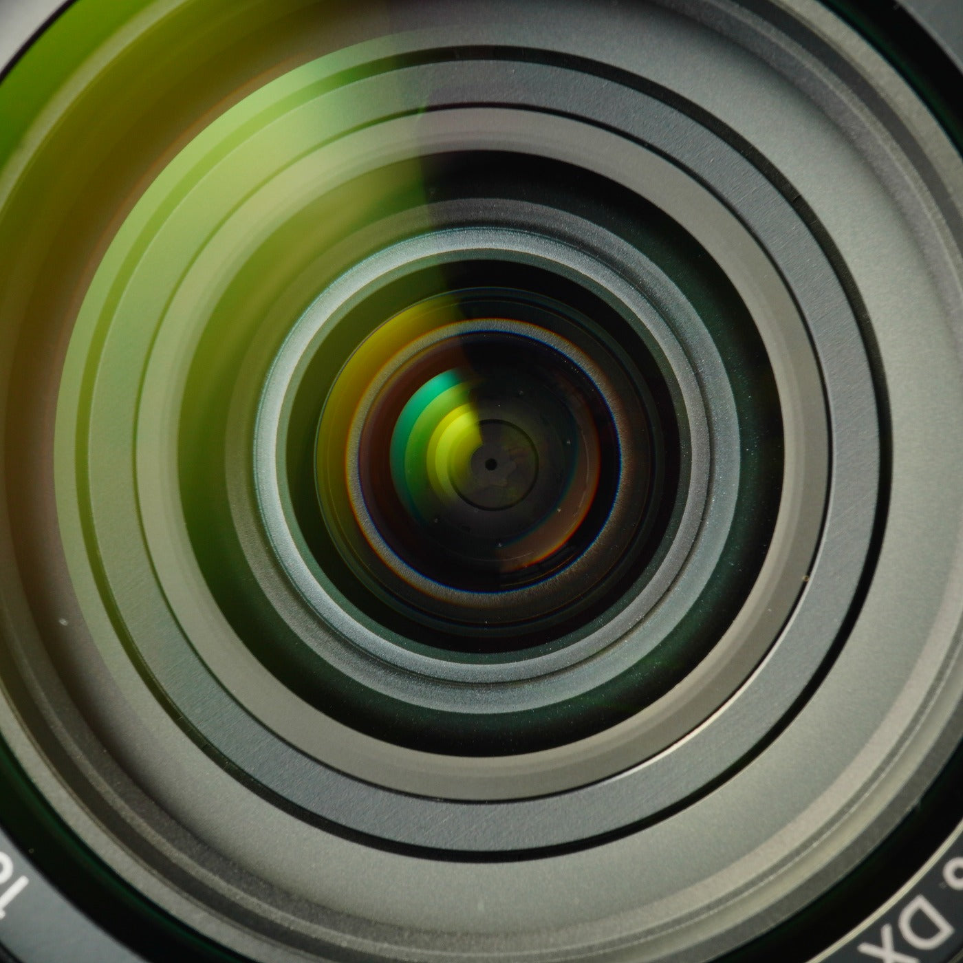 Nikon AF-S NIKKOR 18-140mm F/3.5-5.6 G ED VR DX ズームレンズ