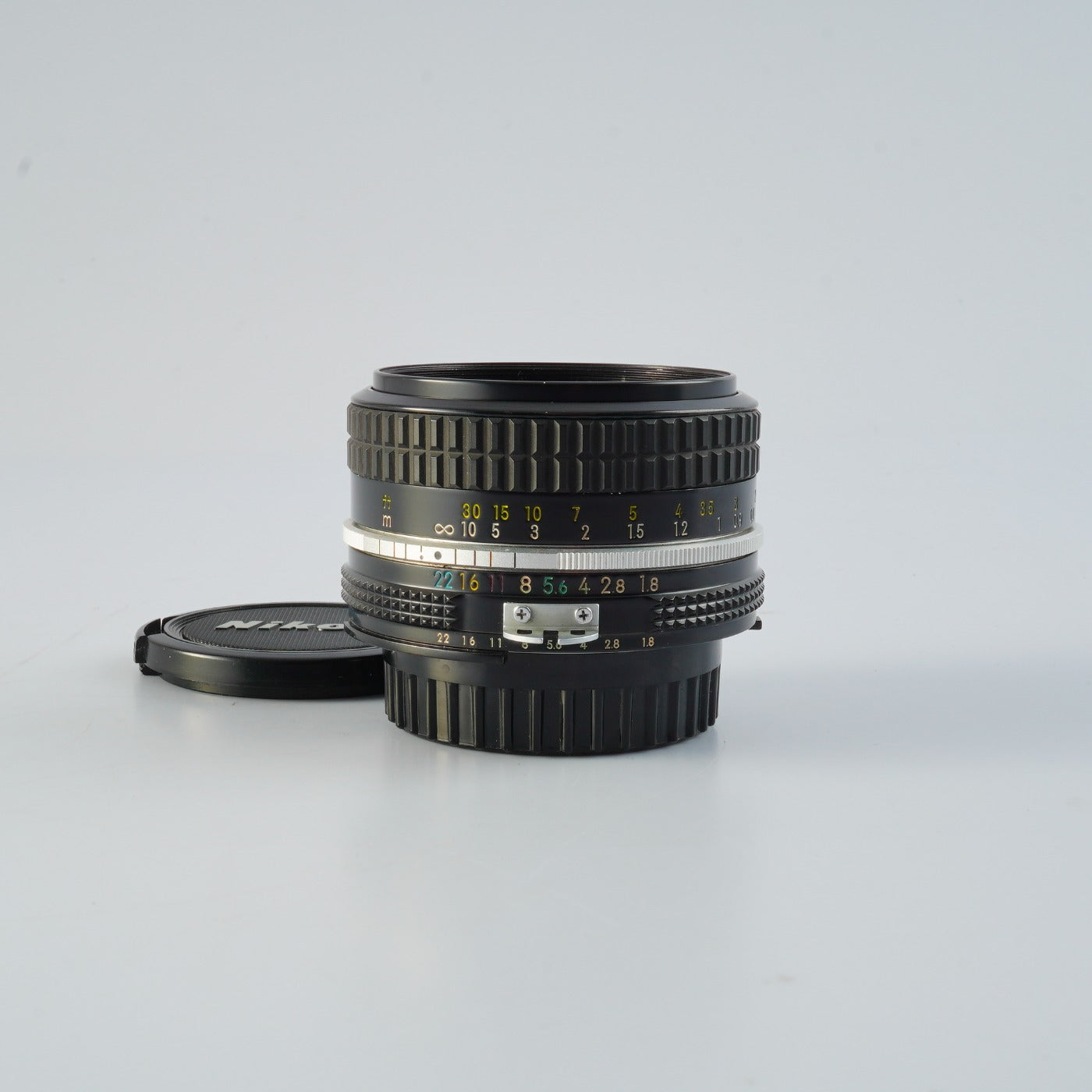 Nikon Ai Nikkor 50mm F/1.8 単焦点レンズ