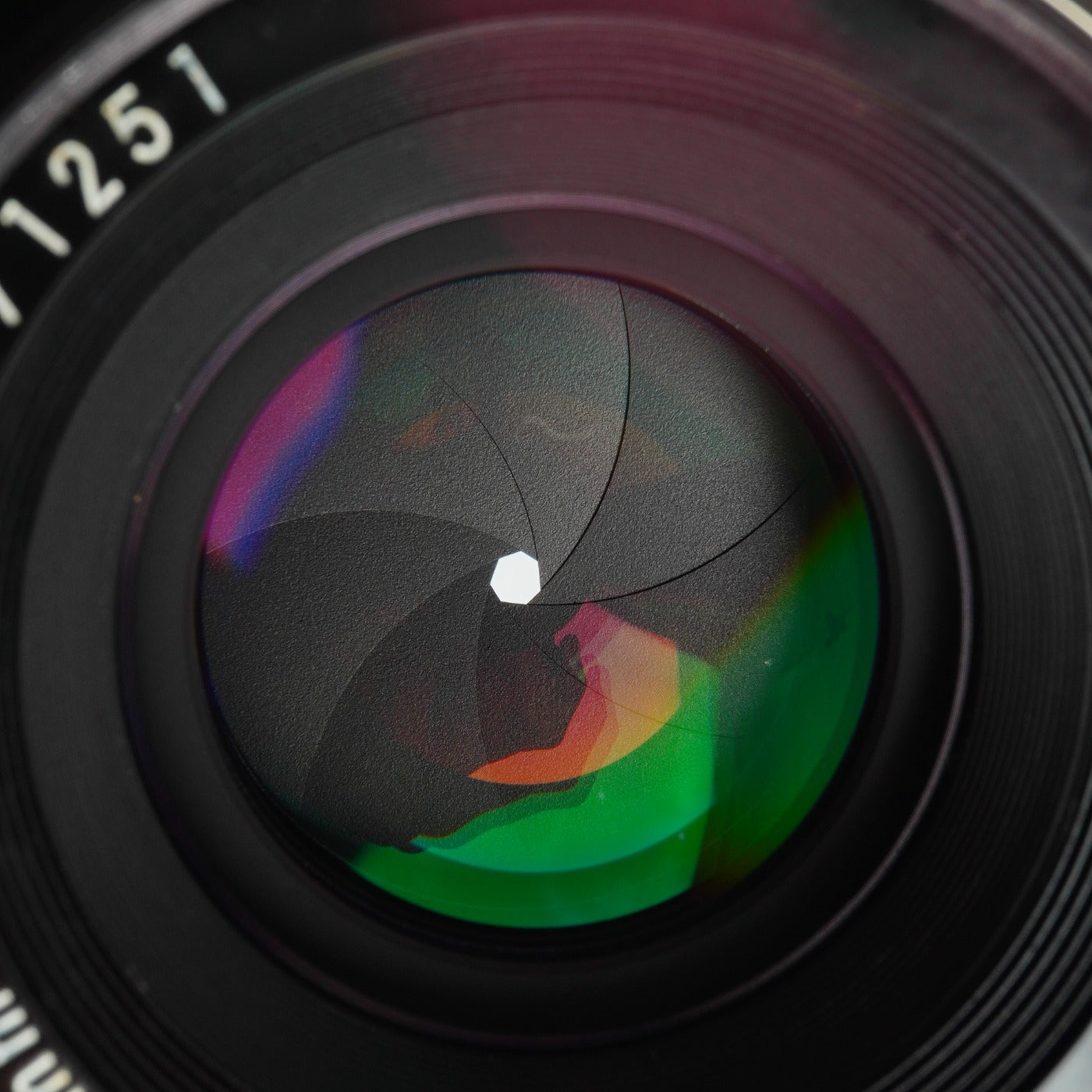 Nikon Ai Nikkor 50mm F/1.8 単焦点レンズ