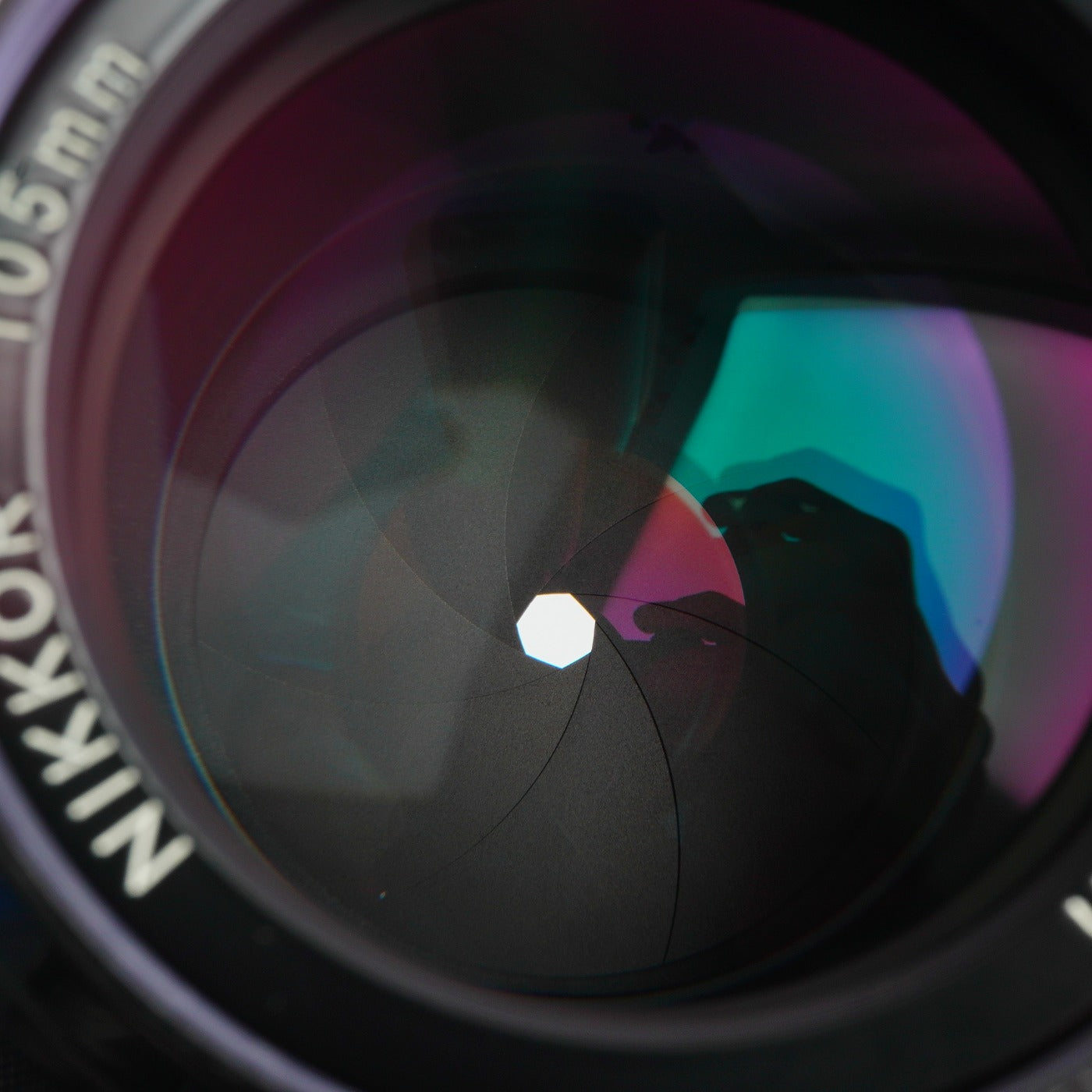 Nikon Ai NIKKOR 105mm F/2.5 単焦点レンズ