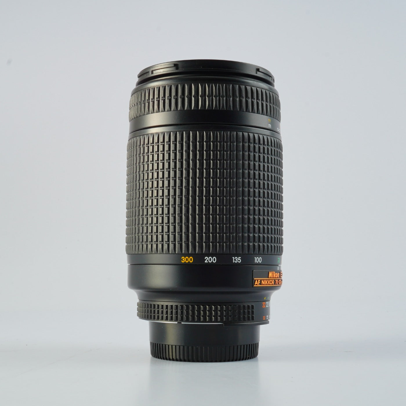 Nikon AF NIKKOR 70-300mm F/4-5.6 D ED ズームレンズ