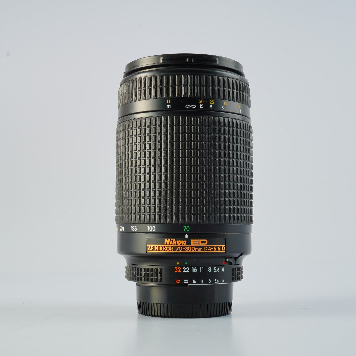Nikon AF NIKKOR 70-300mm F/4-5.6 D ED ズームレンズ