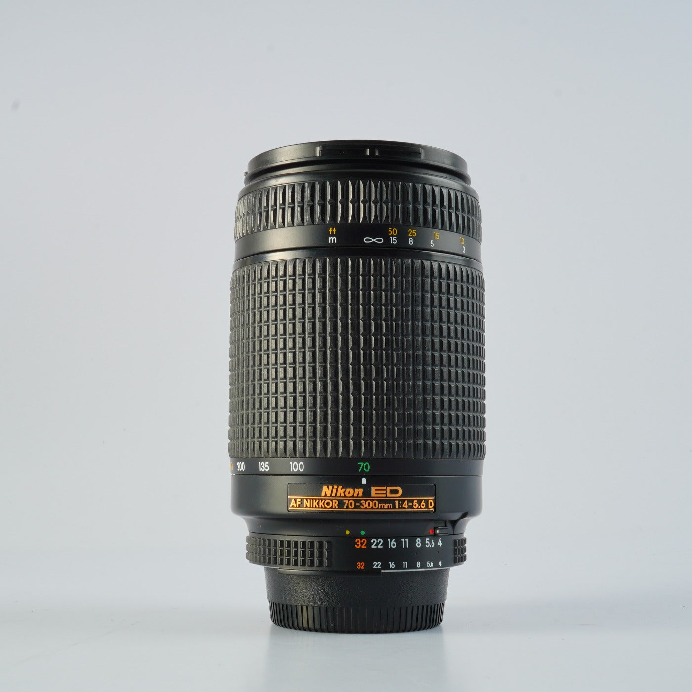 Nikon AF NIKKOR 70-300mm F/4-5.6 D ED ズームレンズ