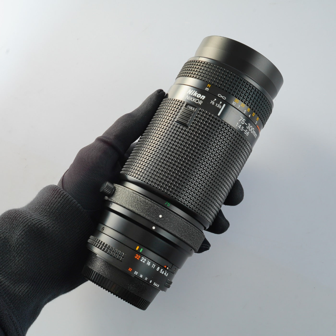Nikon AF NIKKOR 75-300mm F/4.5-5.6 ズームレンズ