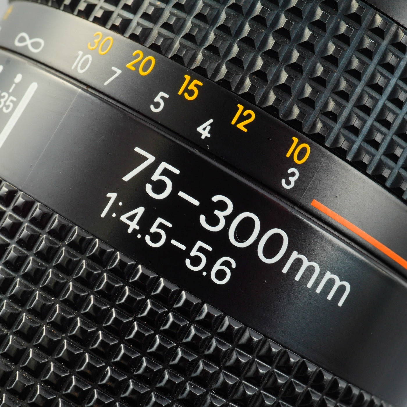 Nikon AF NIKKOR 75-300mm F/4.5-5.6 ズームレンズ