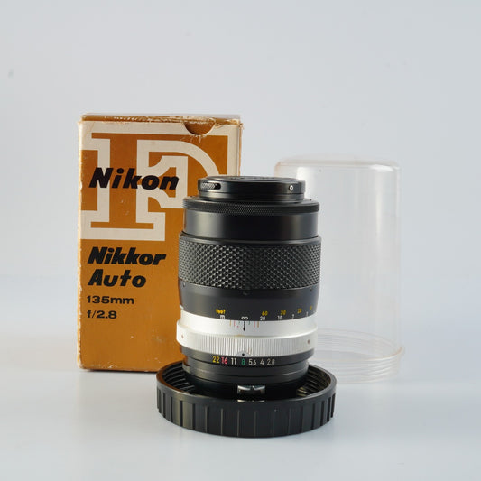 Nikon 非Ai NIKKOR-Q Auto 135mm F/2.8 単焦点レンズ