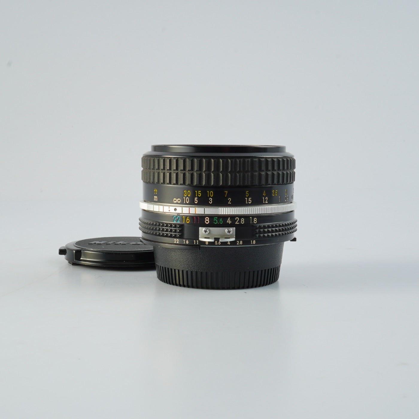 Nikon Ai Nikkor 50mm F/1.8 単焦点レンズ