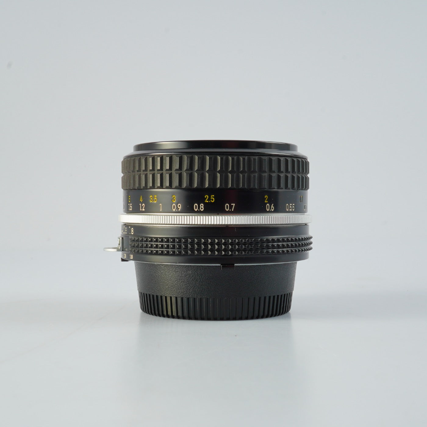 Nikon Ai Nikkor 50mm F/1.8 単焦点レンズ