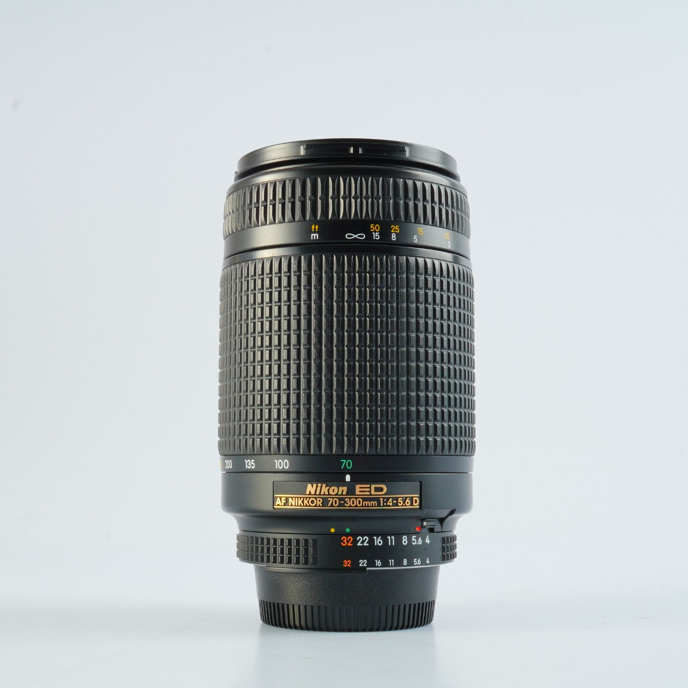 Nikon AF NIKKOR 70-300mm F/4-5.6 D ED ズームレンズ