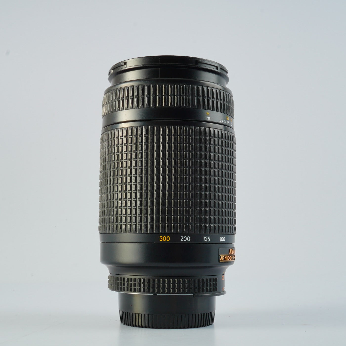 Nikon AF NIKKOR 70-300mm F/4-5.6 D ED ズームレンズ