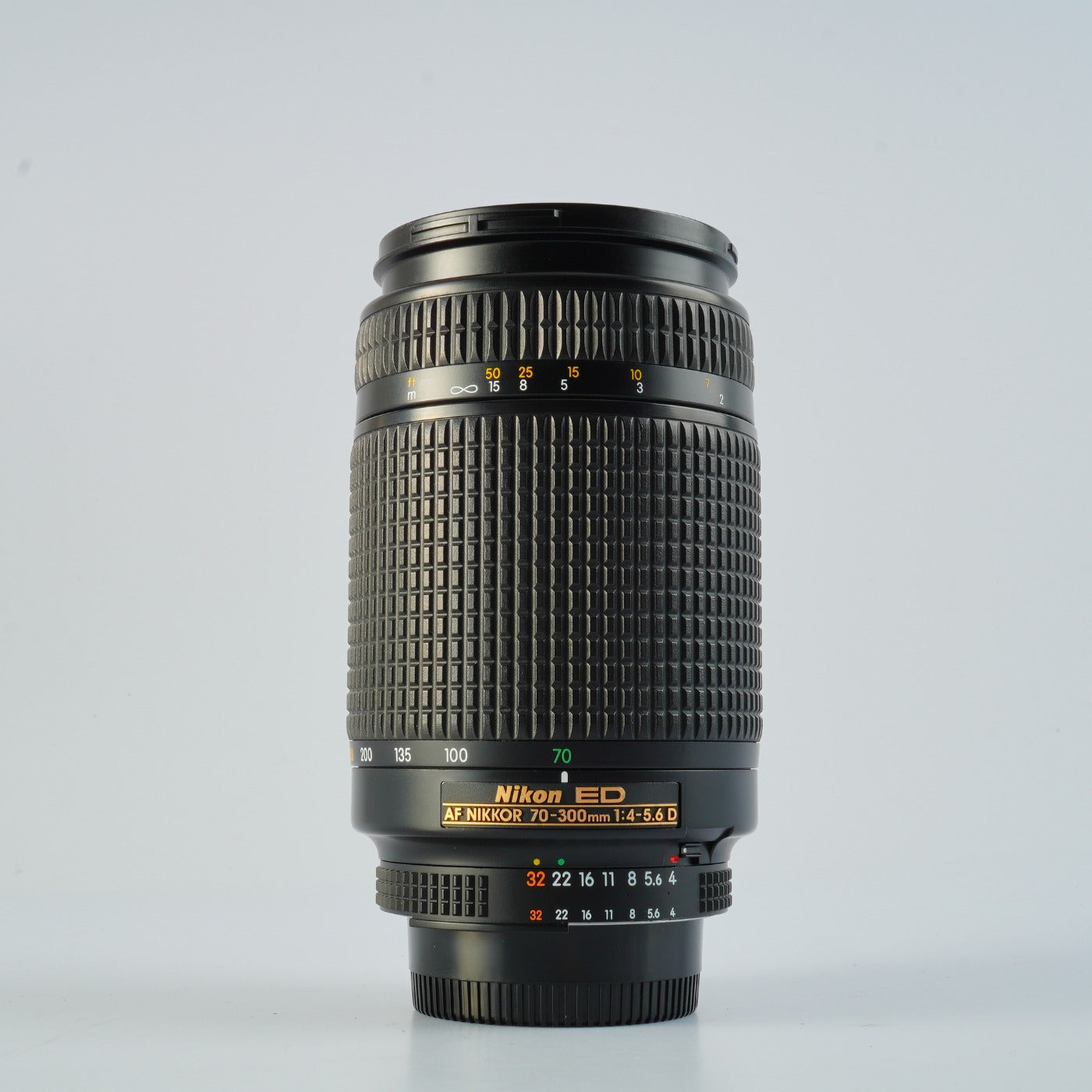 Nikon AF NIKKOR 70-300mm F/4-5.6 D ED ズームレンズ