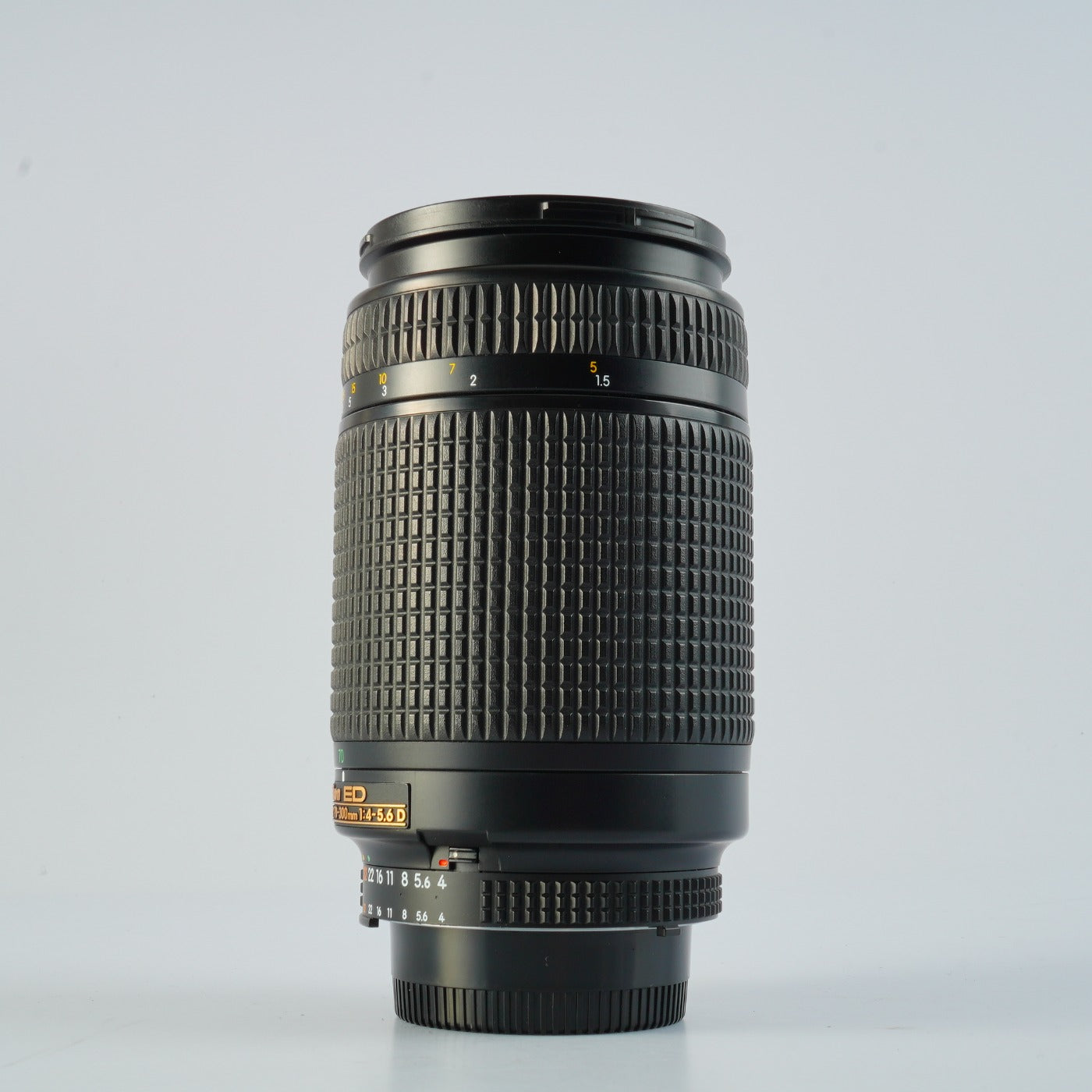 Nikon AF NIKKOR 70-300mm F/4-5.6 D ED ズームレンズ