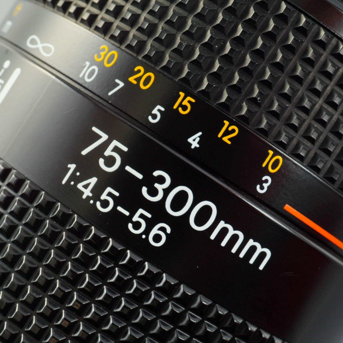 Nikon AF NIKKOR 75-300mm F/4.5-5.6 ズームレンズ