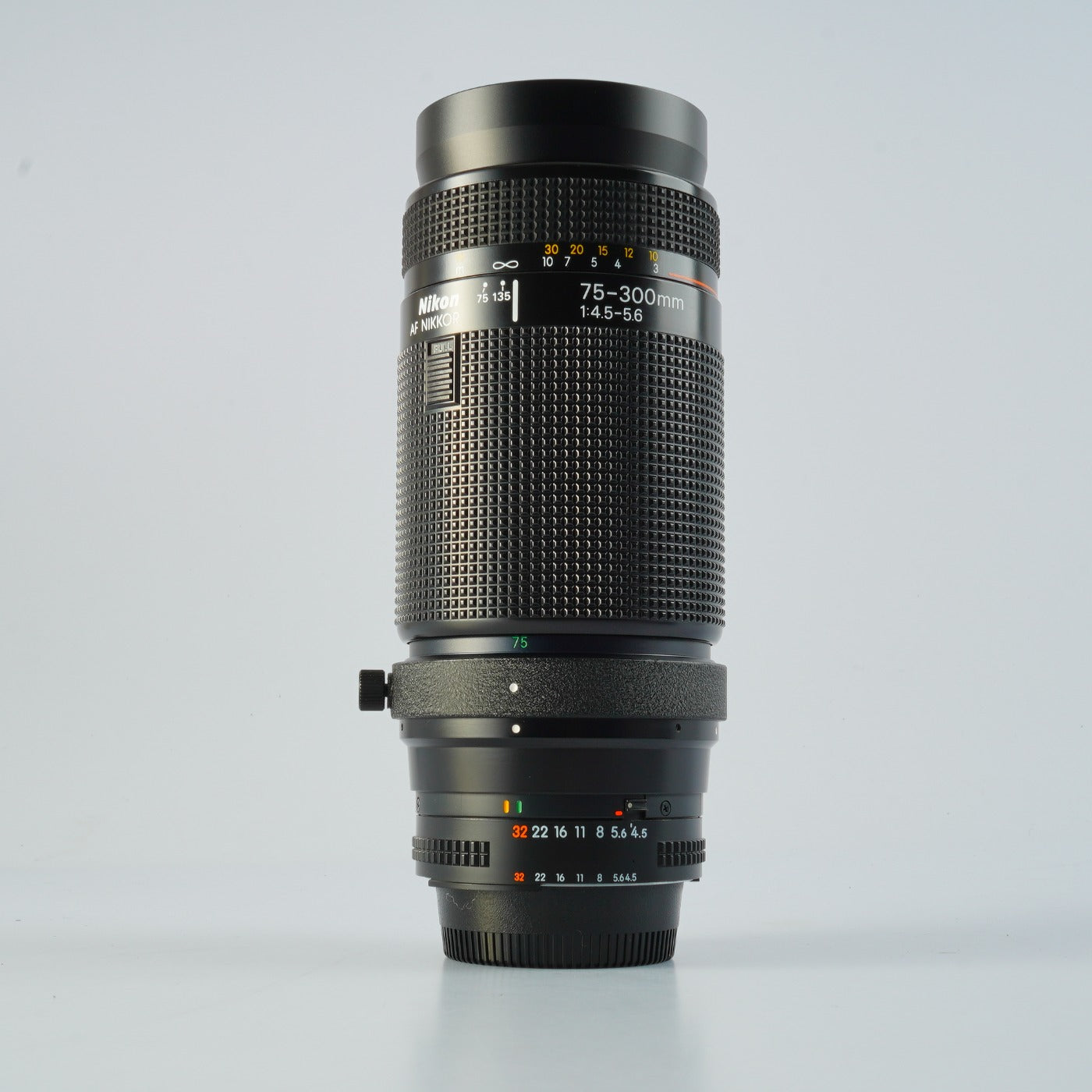 Nikon AF NIKKOR 75-300mm F/4.5-5.6 ズームレンズ