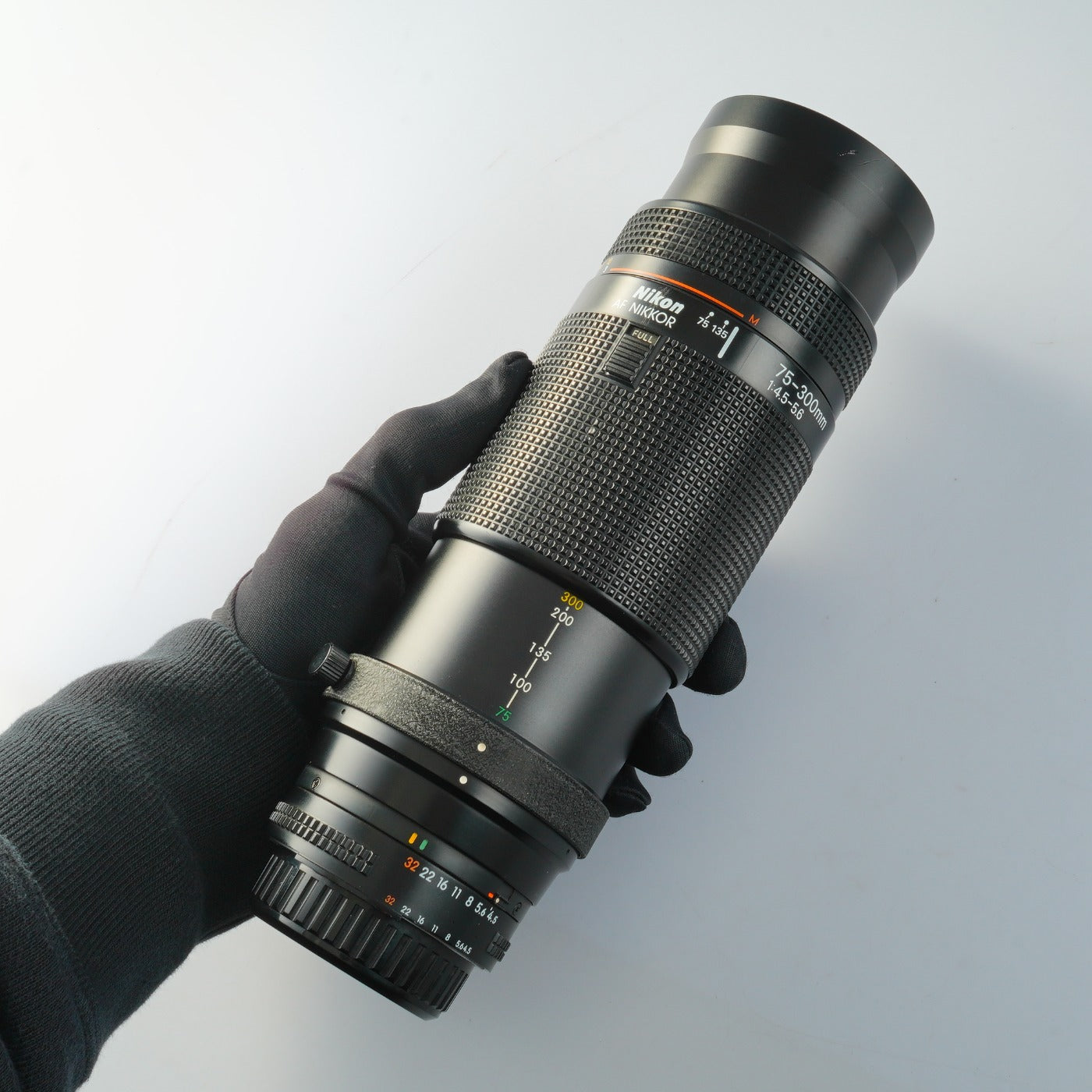 Nikon AF NIKKOR 75-300mm F/4.5-5.6 ズームレンズ