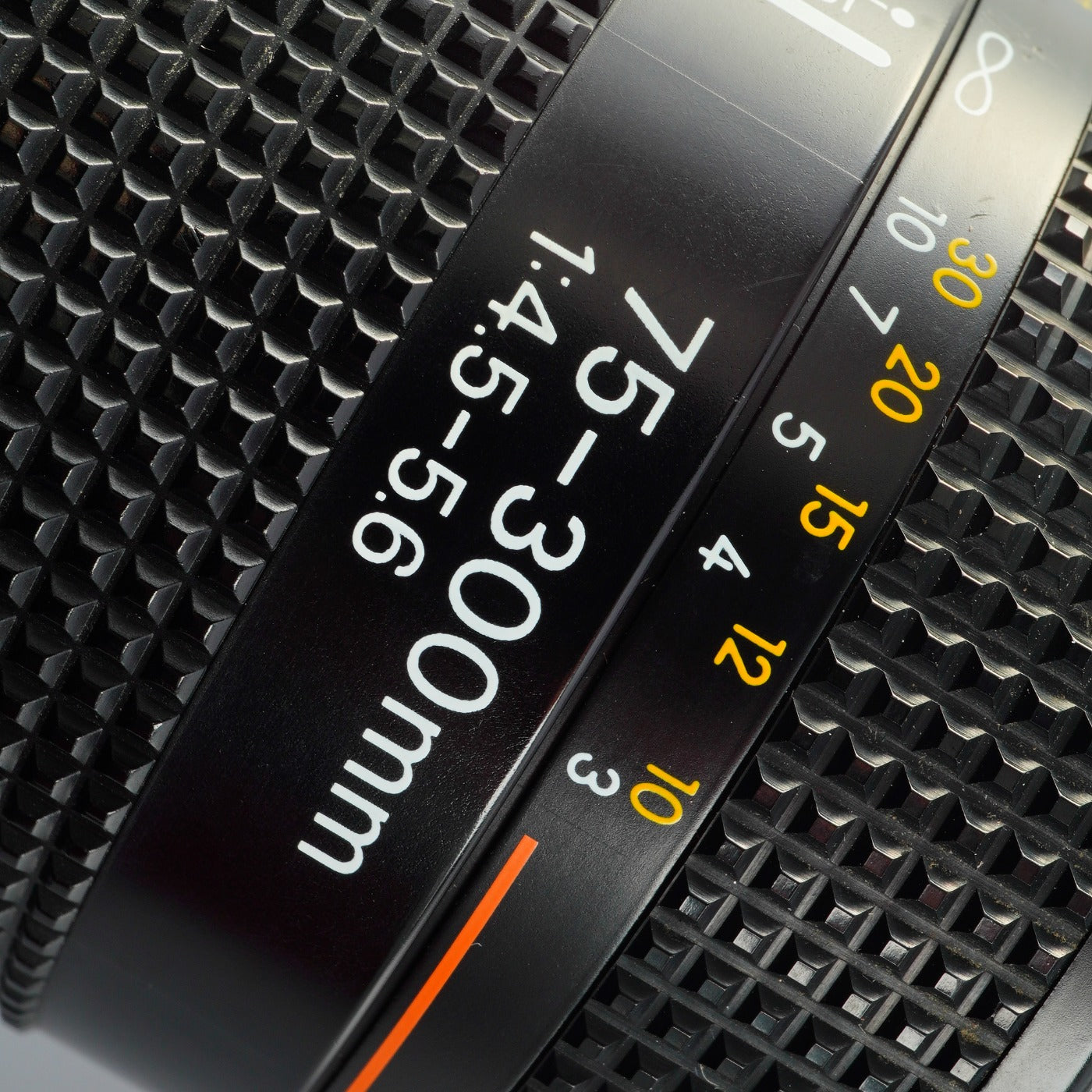 Nikon AF NIKKOR 75-300mm F/4.5-5.6 ズームレンズ