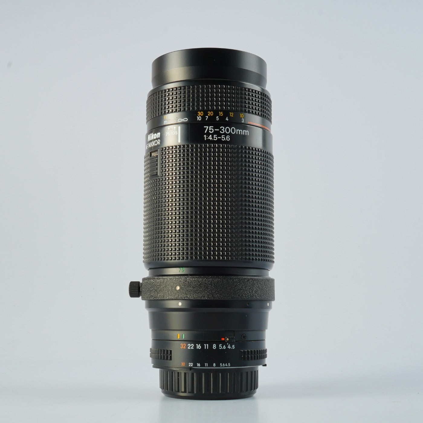 Nikon AF NIKKOR 75-300mm F/4.5-5.6 ズームレンズ