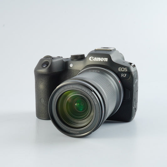 Canon EOS R7 + RF-S 18-150mm F/3.5-6.3 IS STM ミラーレスカメラ