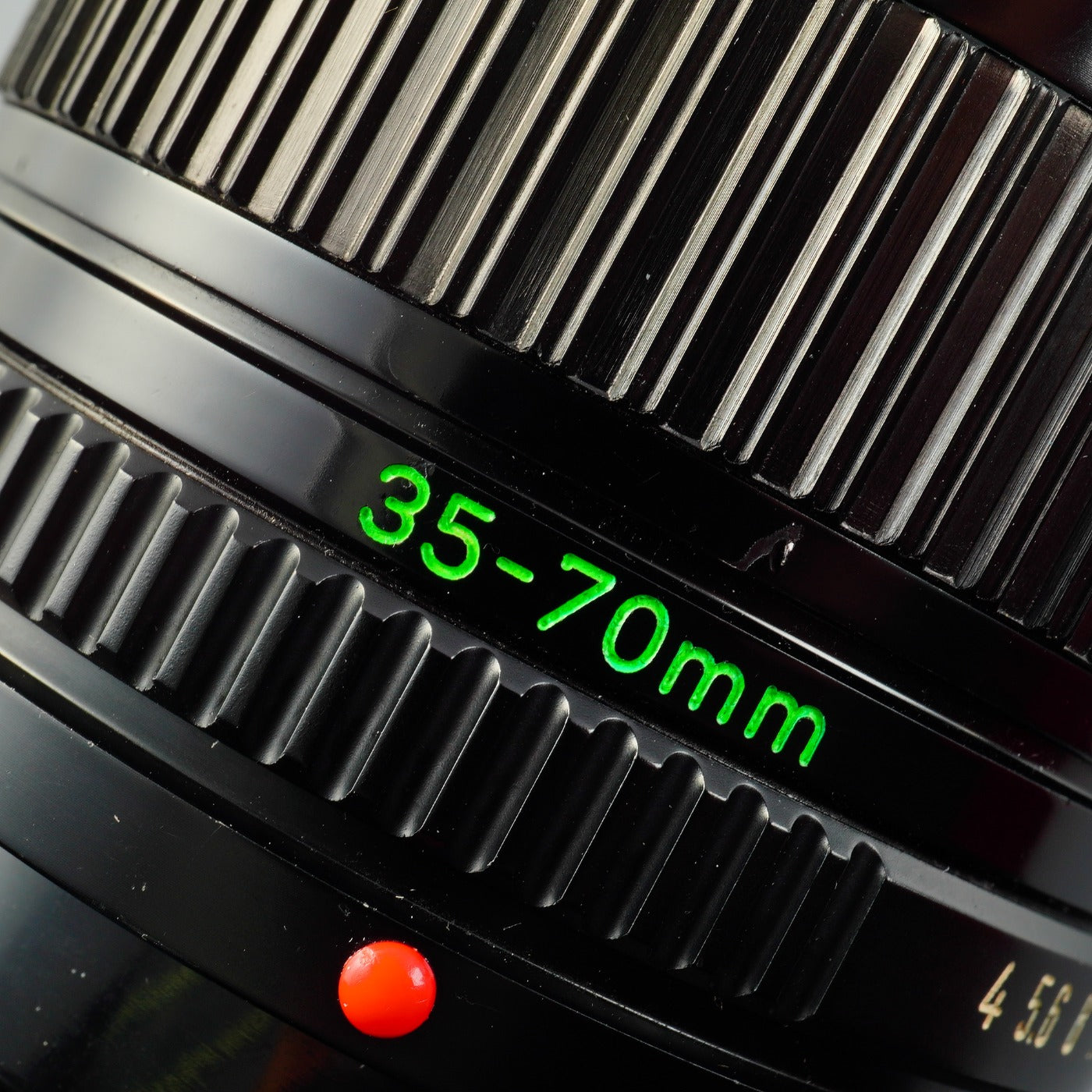 Canon FD 35-70mm F/4 ズームレンズ