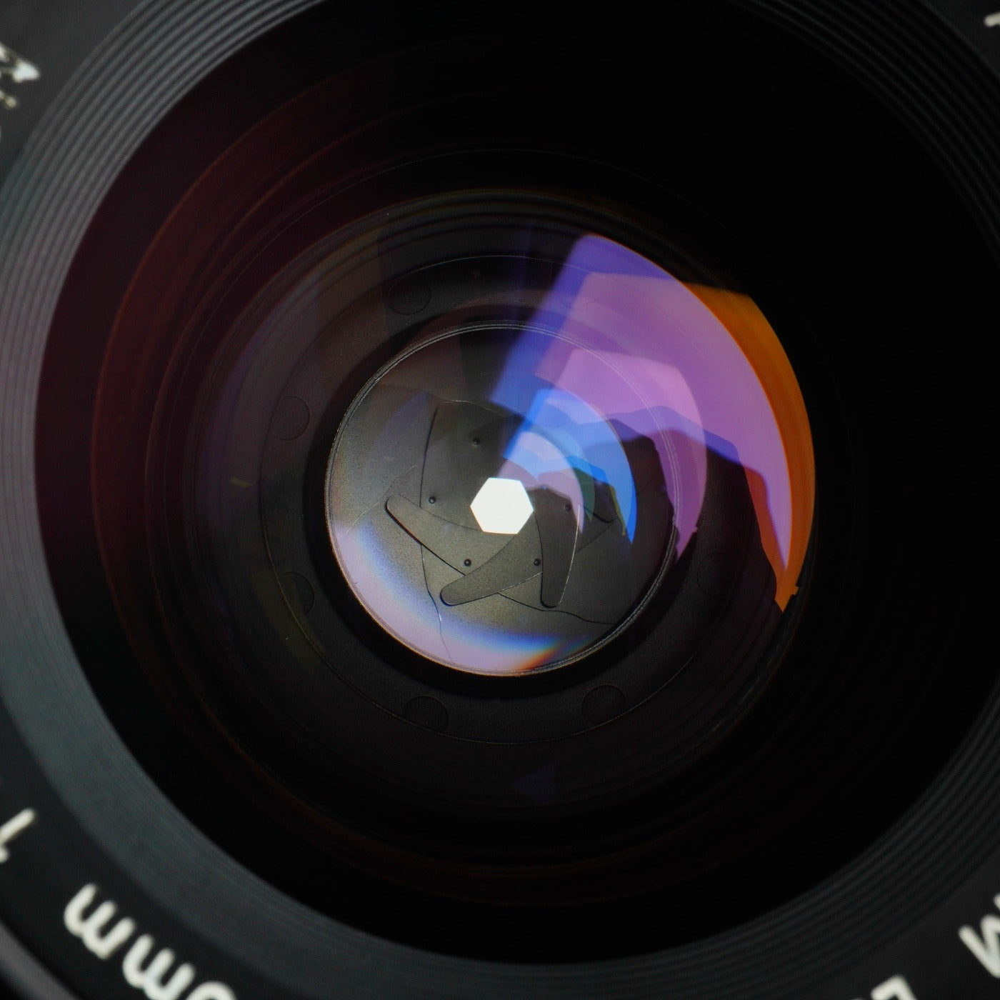 Canon FD 35-70mm F/4 ズームレンズ