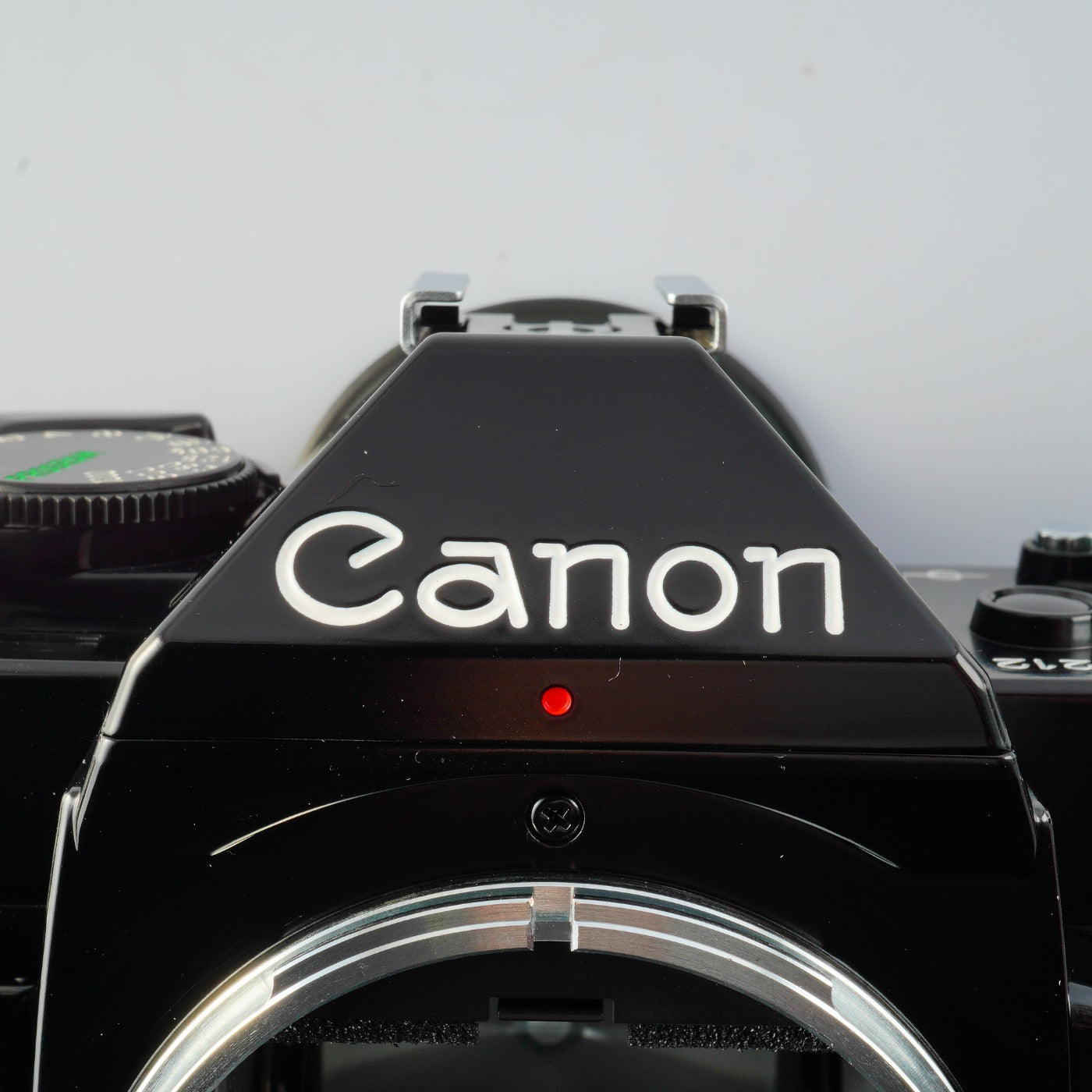 【SERVICED & TESTED】 Canon AE-1 Program Black + New FD 50mm F/1.4 MF フィルム一眼レフカメラ