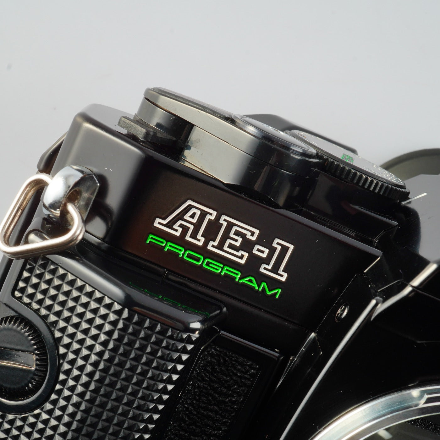 【SERVICED & TESTED】 Canon AE-1 Program Black + New FD 50mm F/1.4 MF フィルム一眼レフカメラ