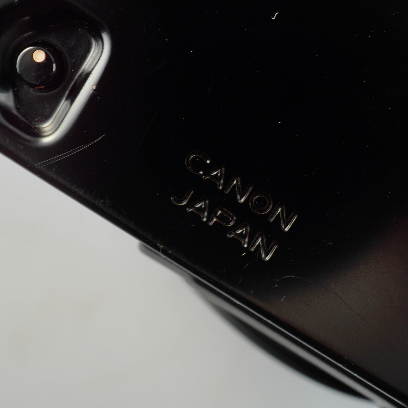 【SERVICED & TESTED】 Canon AE-1 Program Black + New FD 50mm F/1.4 MF フィルム一眼レフカメラ