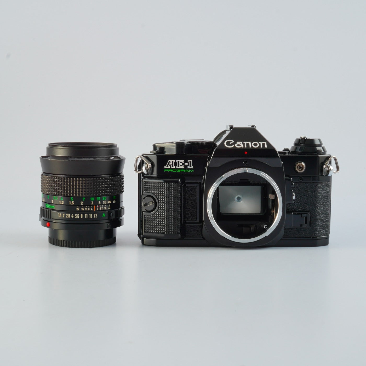 【SERVICED & TESTED】 Canon AE-1 Program Black + New FD 50mm F/1.4 MF フィルム一眼レフカメラ