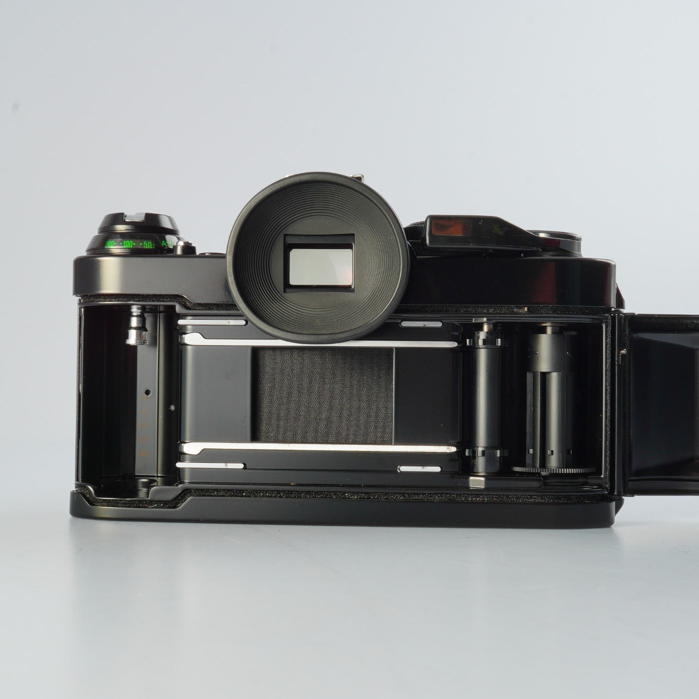 【SERVICED & TESTED】 Canon AE-1 Program Black + New FD 50mm F/1.4 MF フィルム一眼レフカメラ