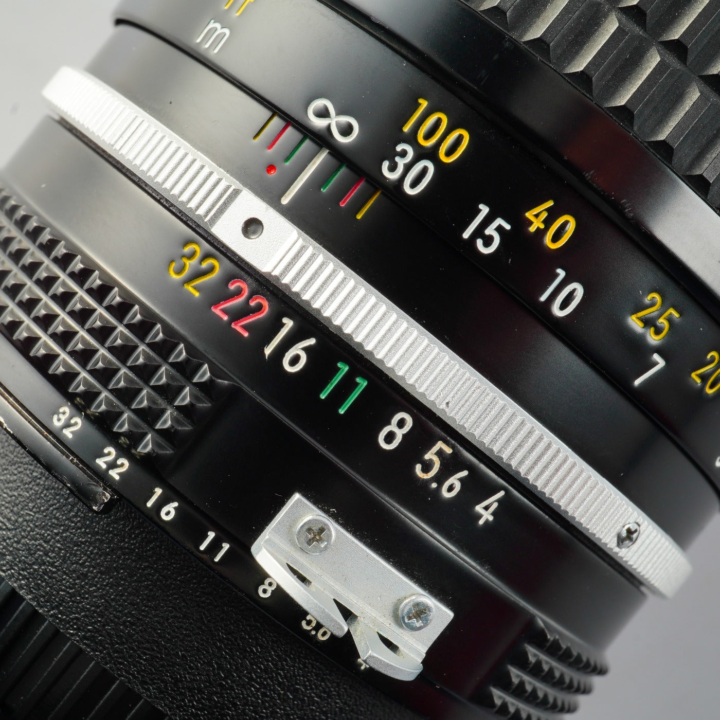 Nikon Ai NIKKOR 200mm F/4 単焦点レンズ
