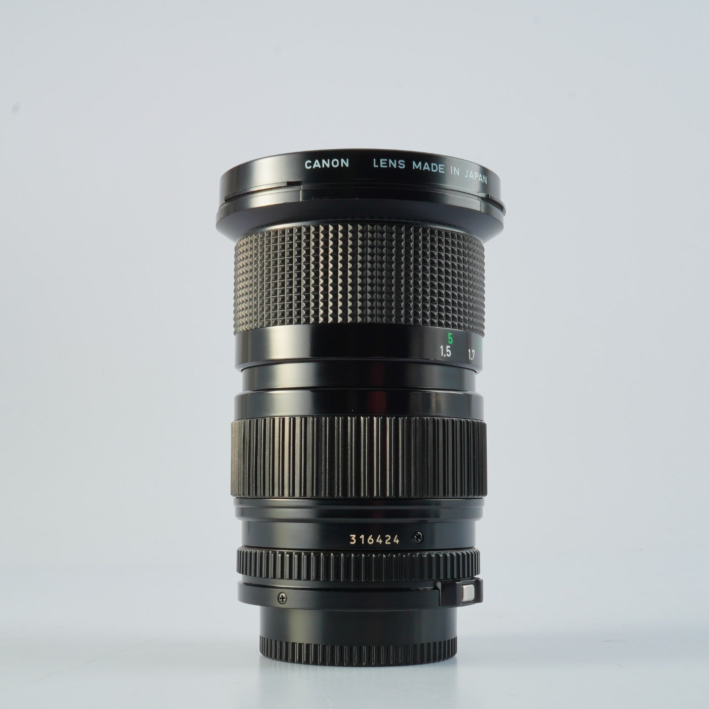 Canon New FD 35-105mm F/3.5 ズームレンズ