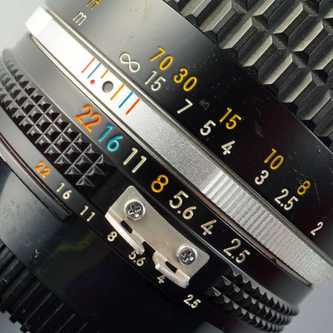 Nikon Ai-S NIKKOR 105mm F/2.5 単焦点レンズ